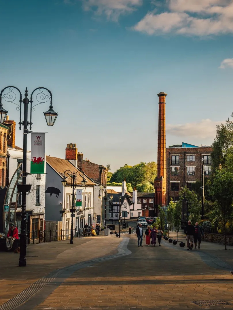 Une vue pittoresque du centre-ville de Wrexham