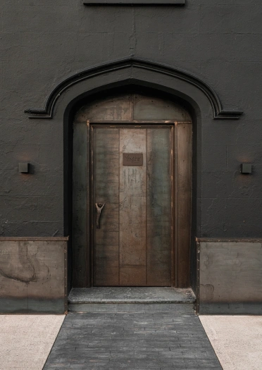 The door to the restuarant.