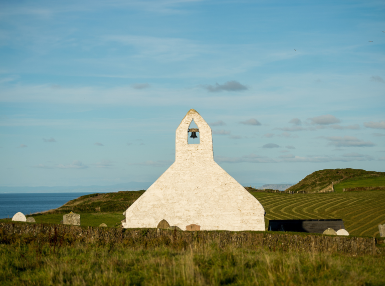  Eglise de la Sainte Croix, Mwnt, Ceredigion