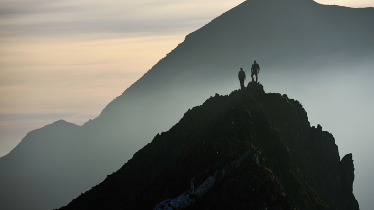 Wanderer auf Crib Goch, Snowdonia 