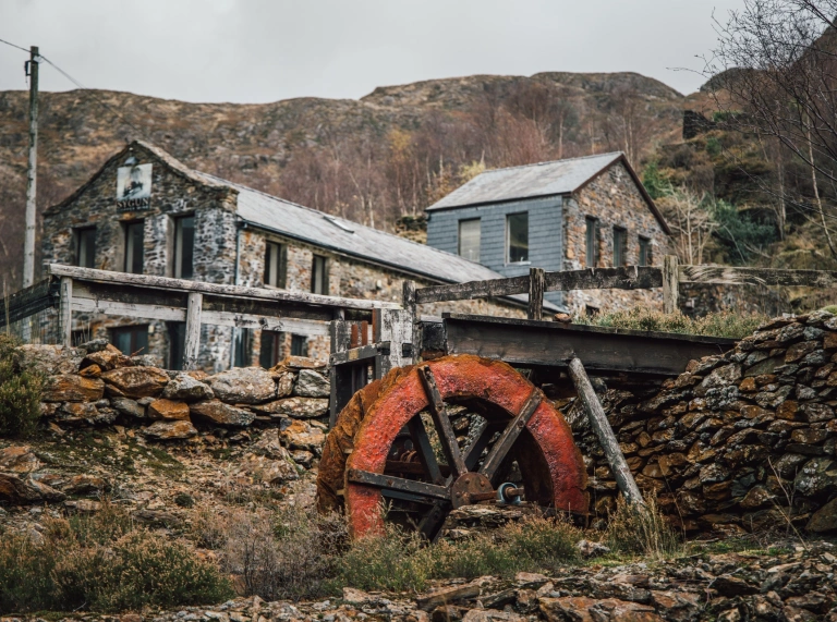 buildings and mining wheel.