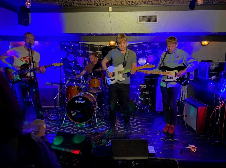 Seazoo performing at Breakout West