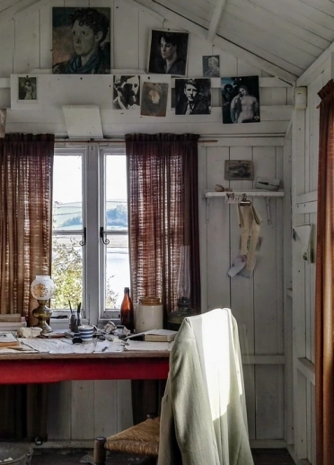 Intérieur de l'atelier d'écriture de Dylan Thomas, Laugharne, Carmarthenshire.