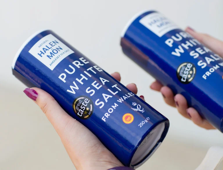 Sel de mer blanche pur, emballés et de marque